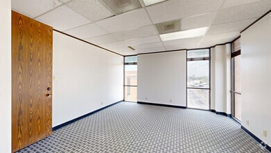 5805 Callaghan Rd, San Antonio, TX à louer Numérisation 3D de Matterport- Image 1 de 9