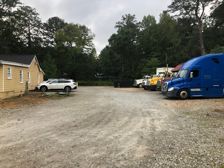 350 Six Flags Pky SE, Mableton, GA à louer - Photo du bâtiment - Image 2 de 4