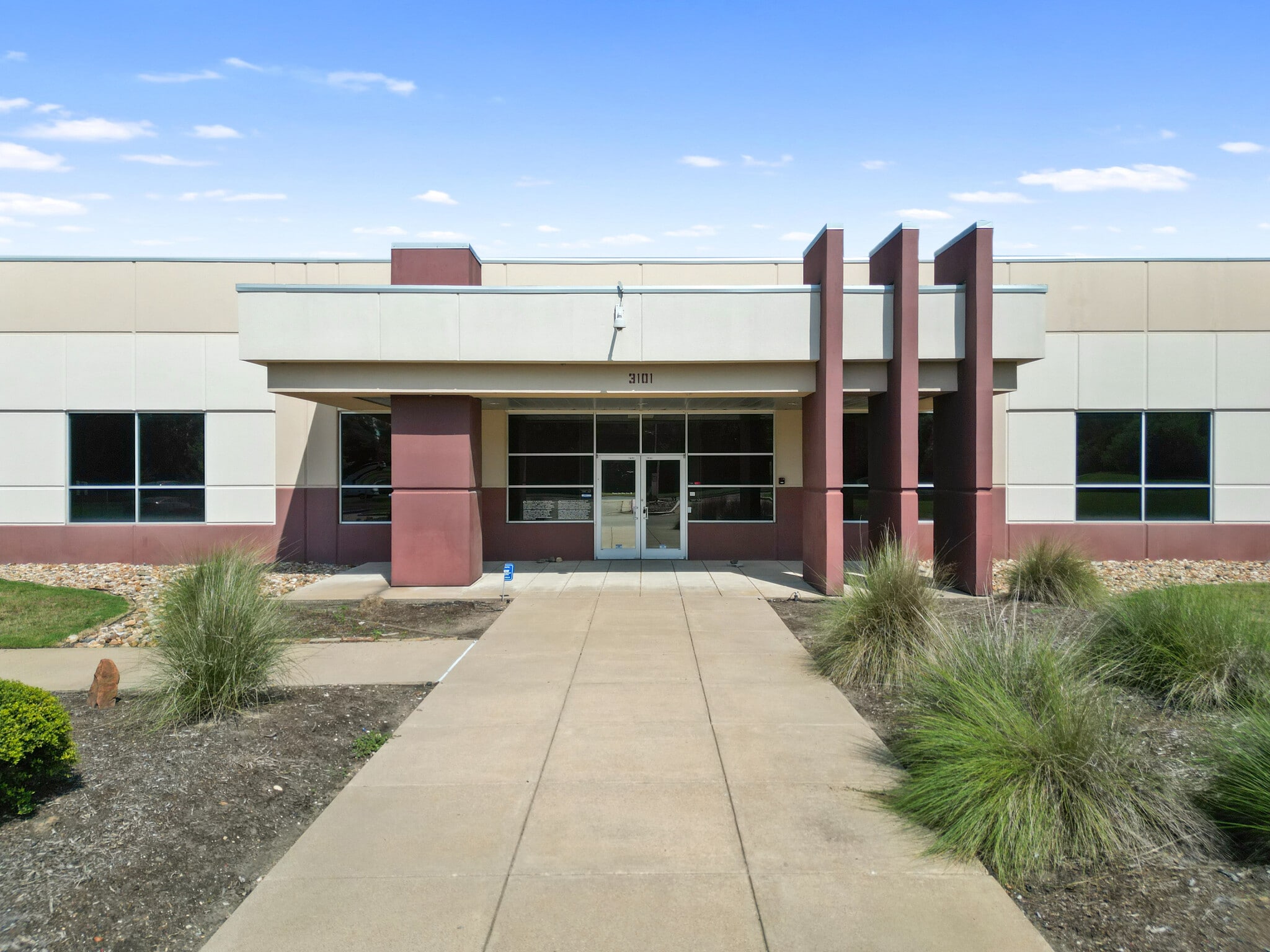 3101 University Dr E, Bryan, TX for lease Building Photo- Image 1 of 27