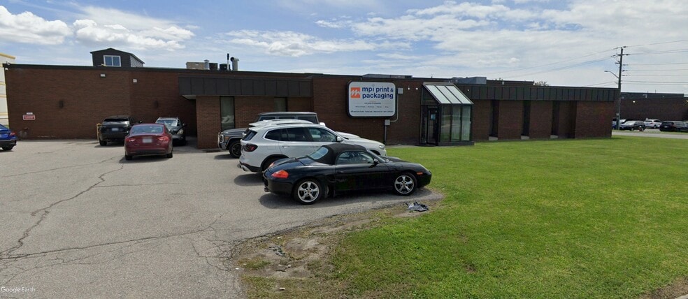 1340 Aerowood Dr, Mississauga, ON for lease - Building Photo - Image 3 of 7