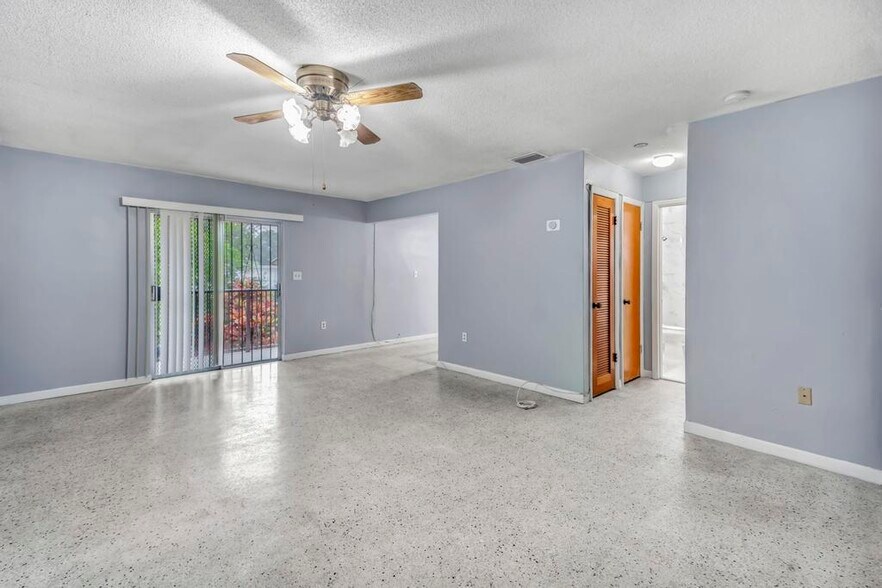 519 NW 10th Ave, Miami, FL for sale - Building Photo - Image 2 of 12