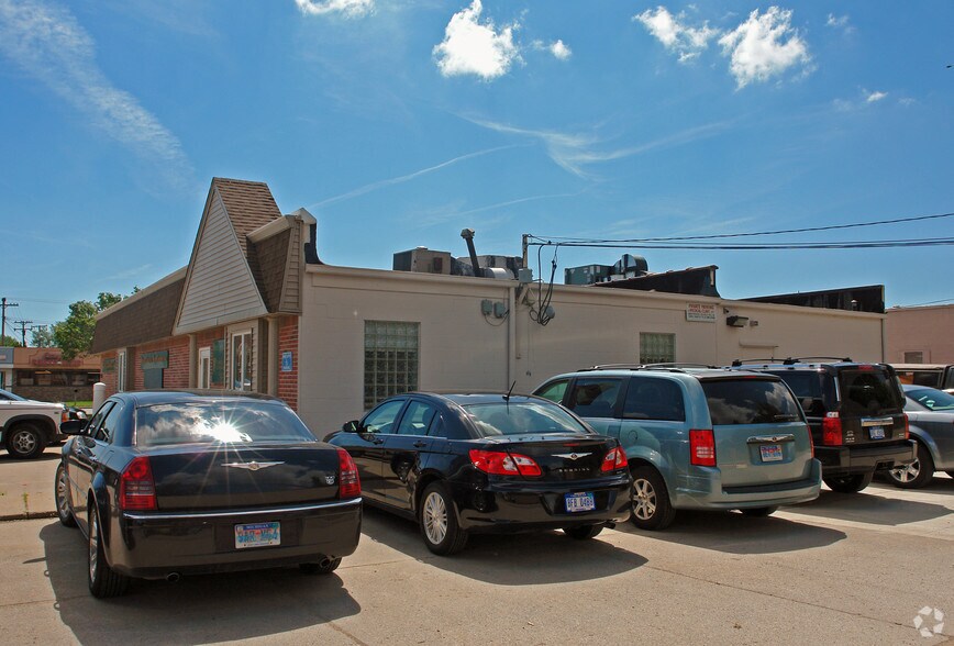 29111 Harper Ave, Saint Clair Shores, MI for sale - Building Photo - Image 3 of 45