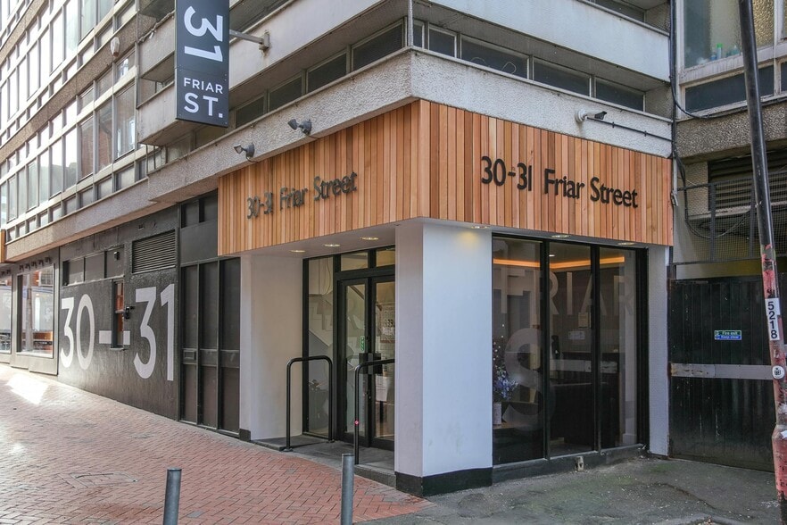 30-31 Friar St, Reading for lease - Building Photo - Image 2 of 14