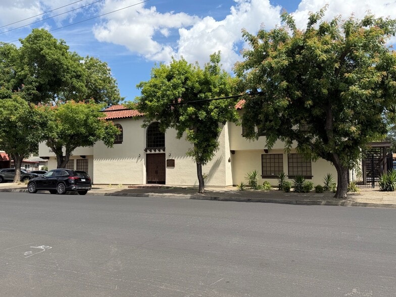 1420 F St, Modesto, CA à louer - Photo du bâtiment - Image 2 de 4