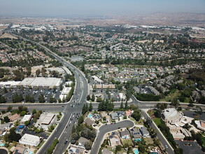 25411-25435 Trabuco Rd, Lake Forest, CA - AÉRIEN  Vue de la carte - Image1