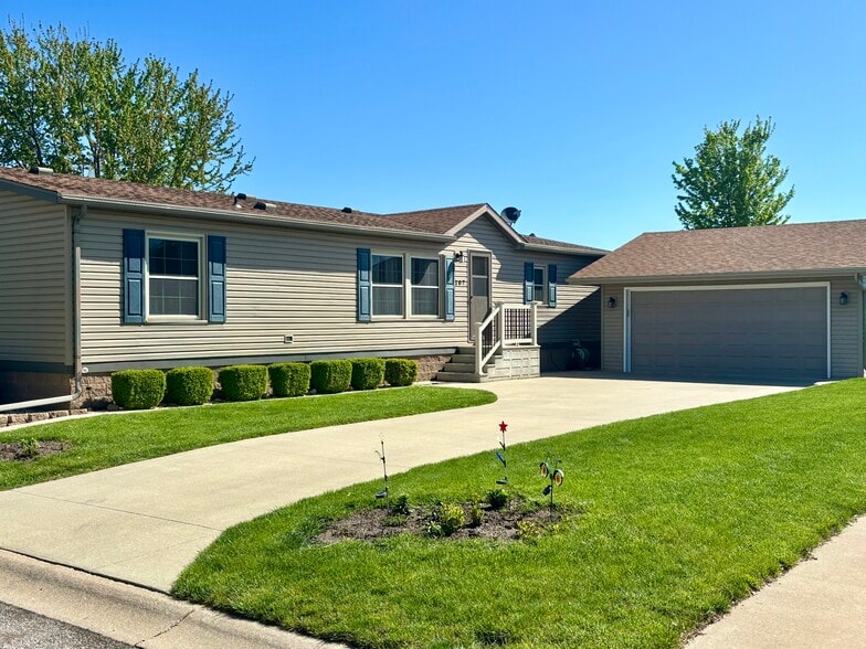 104 Enterprise Dr, Chenoa, IL à vendre - Photo du bâtiment - Image 2 de 26