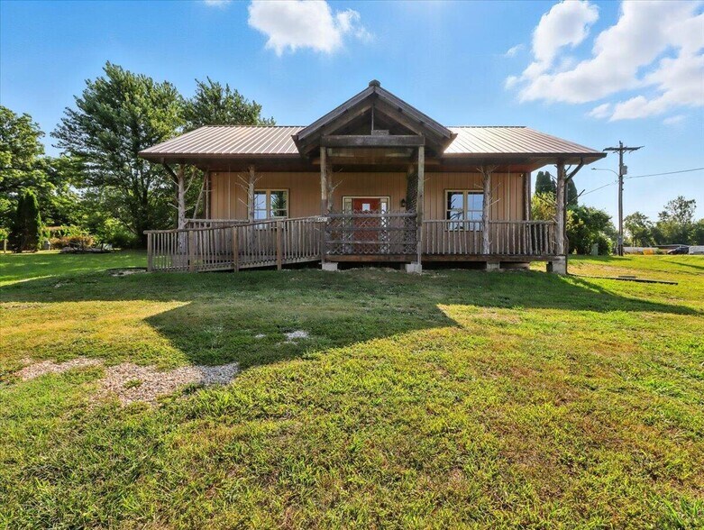 401 N Busch Ave, Mountain Grove, MO à vendre - Photo du bâtiment - Image 1 de 15