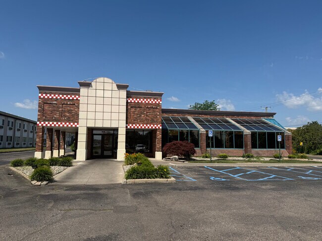 More details for 8210 Merriman Rd, Romulus, MI - Retail for Sale