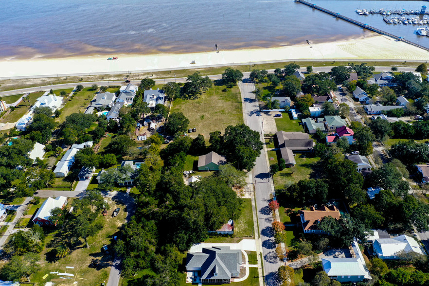 400 N Beach Blvd, Bay Saint Louis, MS à vendre - Photo du b timent - Image 3 de 6