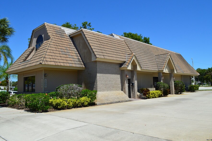 300 E New Haven Ave, Melbourne, FL à vendre - Photo du bâtiment - Image 3 de 63