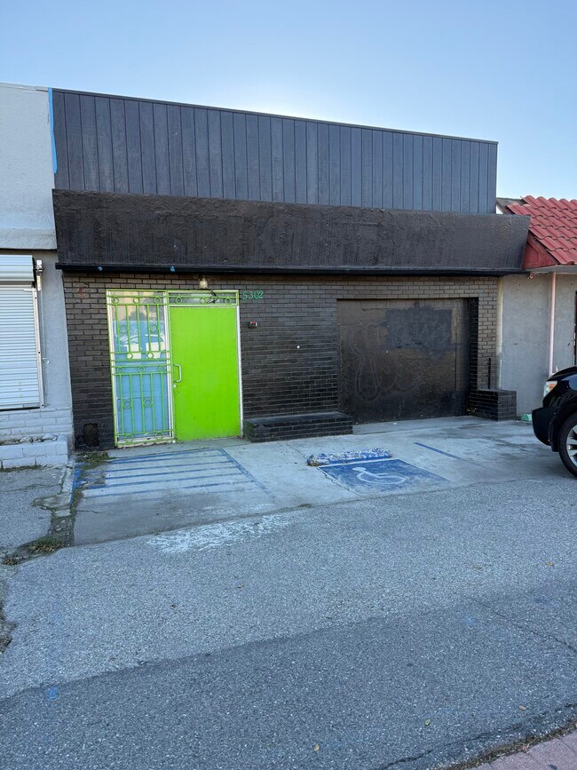 More details for 5302 Mission Blvd, Jurupa Valley, CA - Retail for Sale