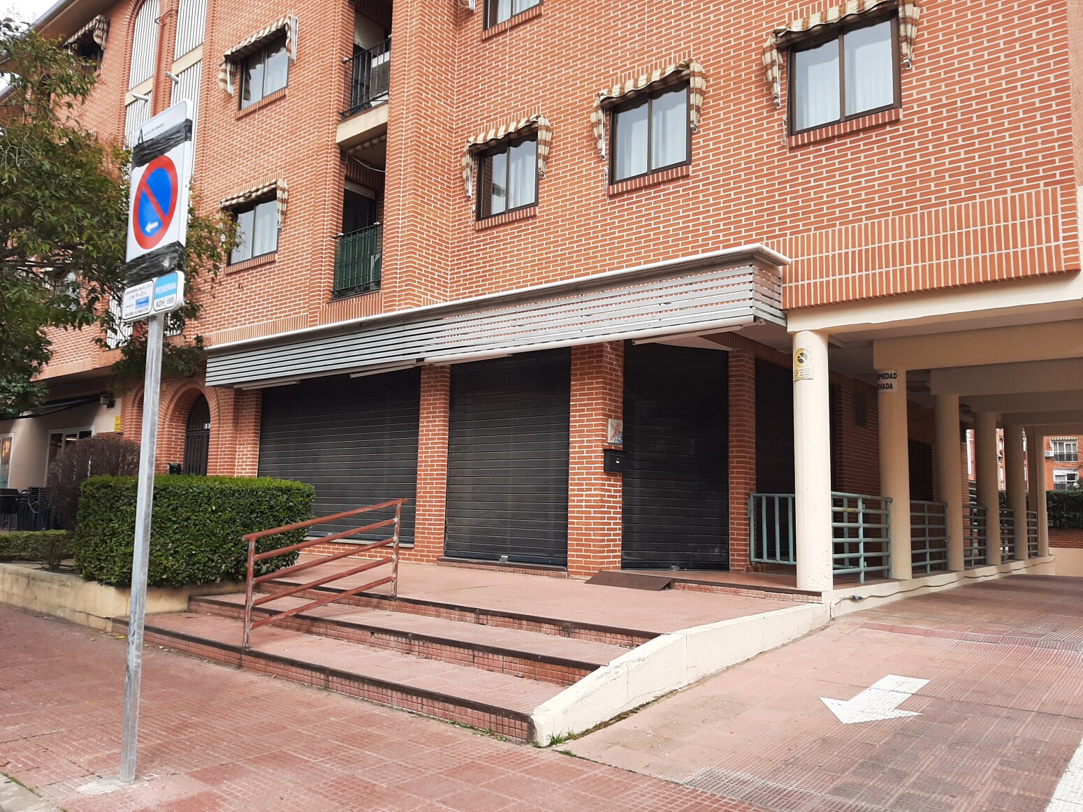 Retail in Alcalá de Henares, Madrid for lease Primary Photo- Image 1 of 4