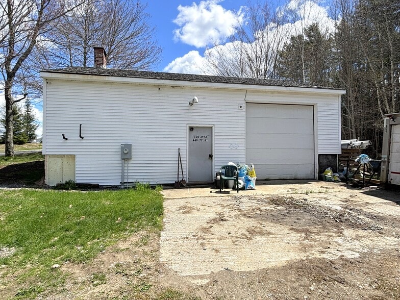 170 Lady Slipper Ln, Waldoboro, ME for sale - Building Photo - Image 2 of 25