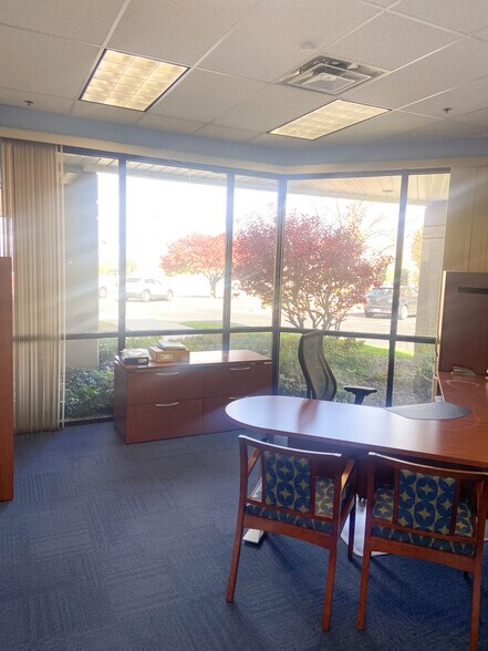 2141 W Airport Way, Boise, ID à louer - Photo du bâtiment - Image 3 de 6