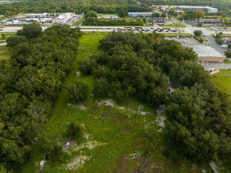 2170 Irlo Bronson Memorial Hwy, Kissimmee, FL à vendre - Photo du bâtiment - Image 3 de 4