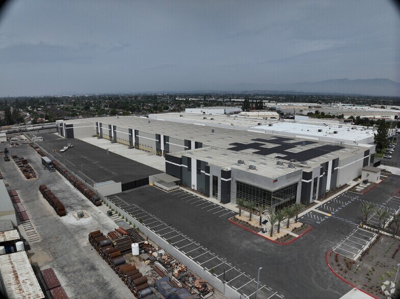 9615 Norwalk Blvd, Santa Fe Springs, CA à louer - Communauté Matterport - Image 2 de 13