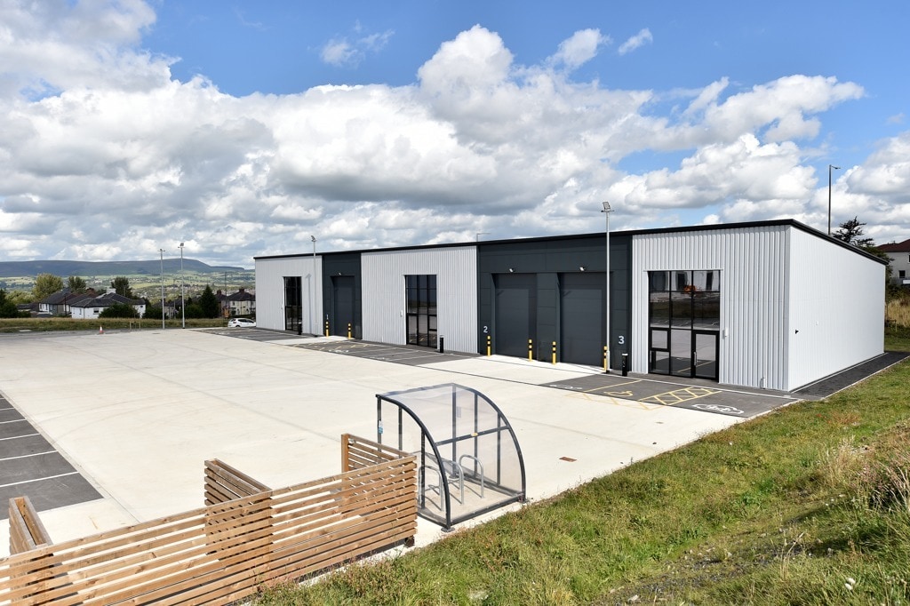 271 Rossendale Rd, Burnley for lease Building Photo- Image 1 of 6