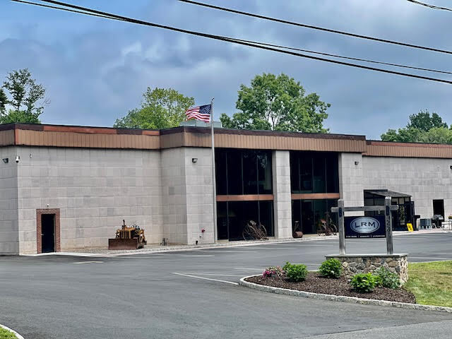 23 Commerce Rd, Newtown, CT à louer - Photo du bâtiment - Image 2 de 12