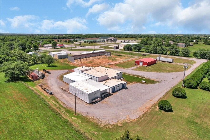 908 E Apache Trail Rd, Apache, OK à vendre - Photo du bâtiment - Image 2 de 19