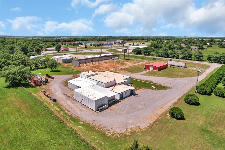 908 E Apache Trail Rd, Apache, OK à vendre - Photo du bâtiment - Image 2 de 19