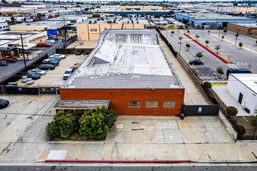 15722 S Broadway, Gardena, CA à vendre - Photo du bâtiment - Image 2 de 6