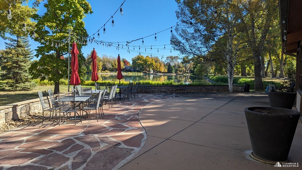 748 Whalers Way, Fort Collins, CO à louer - Photo du bâtiment - Image 3 de 7