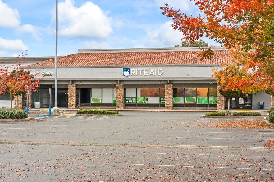 6639 Watt Ave, North Highlands, CA à vendre - Photo du bâtiment - Image 1 de 15