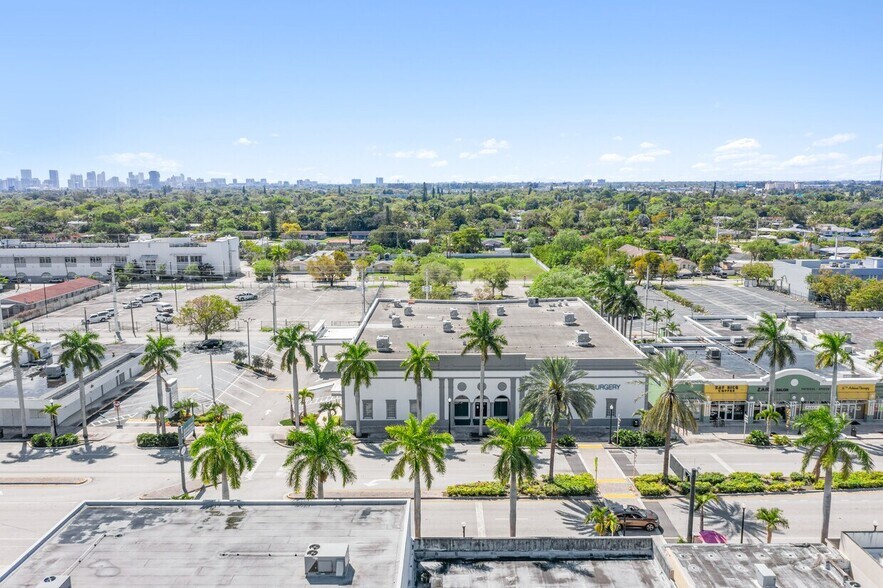 2662 Hollywood Blvd, Hollywood, FL à louer - Photo du bâtiment - Image 1 de 6