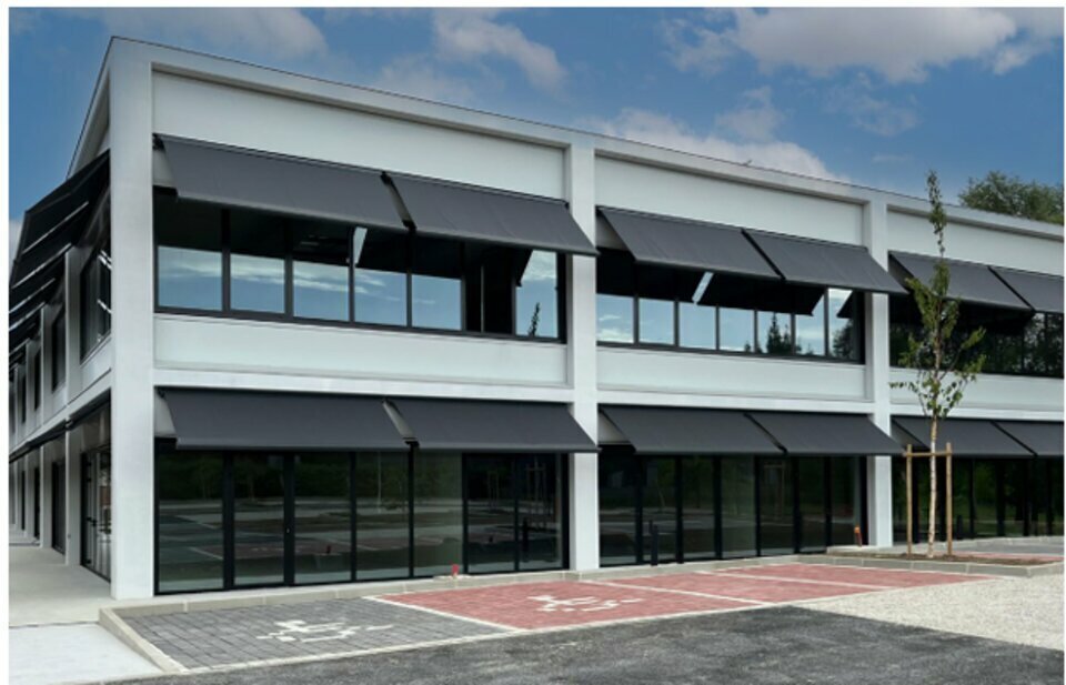 Flex in Collégien for lease Building Photo- Image 1 of 3