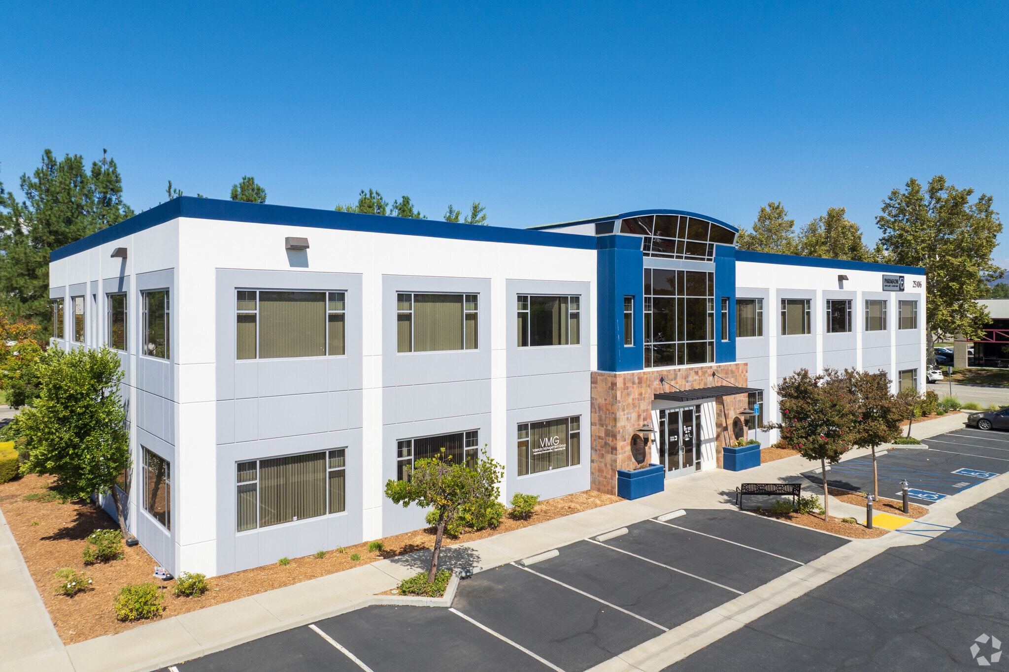 25106 Avenue Tibbitts, Valencia, CA à vendre Photo principale- Image 1 de 14