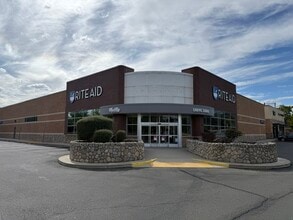 5350 Shasta Dam Blvd, Shasta Lake, CA à louer Photo intérieure- Image 1 de 8