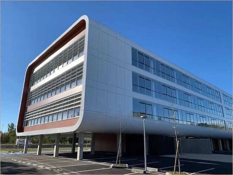 46 Rue Marco Polo, Labège à louer - Photo du bâtiment - Image 3 de 16