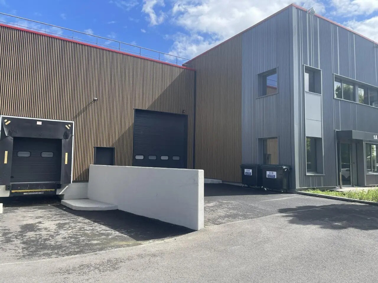 Office in Le Blanc-Mesnil for lease Building Photo- Image 1 of 13