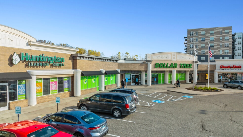 10100-10200 N 6th Ave, Plymouth, MN for lease - Building Photo - Image 2 of 8