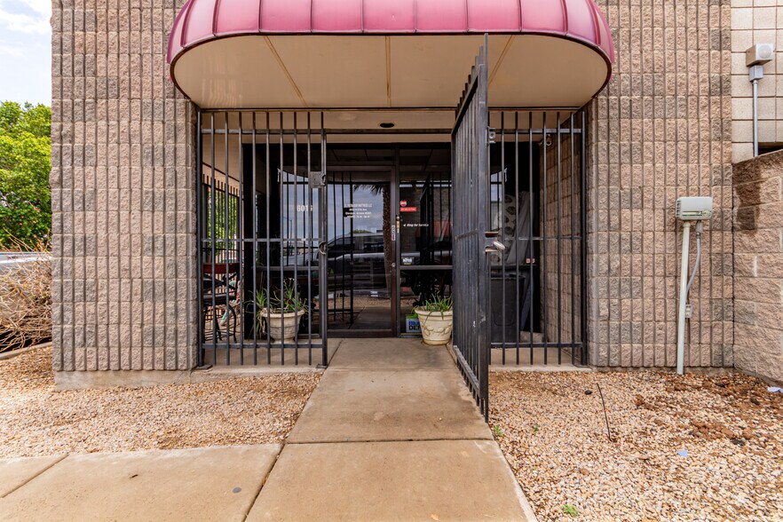 6016 N 57th Ave, Glendale, AZ à vendre - Photo du bâtiment - Image 3 de 35