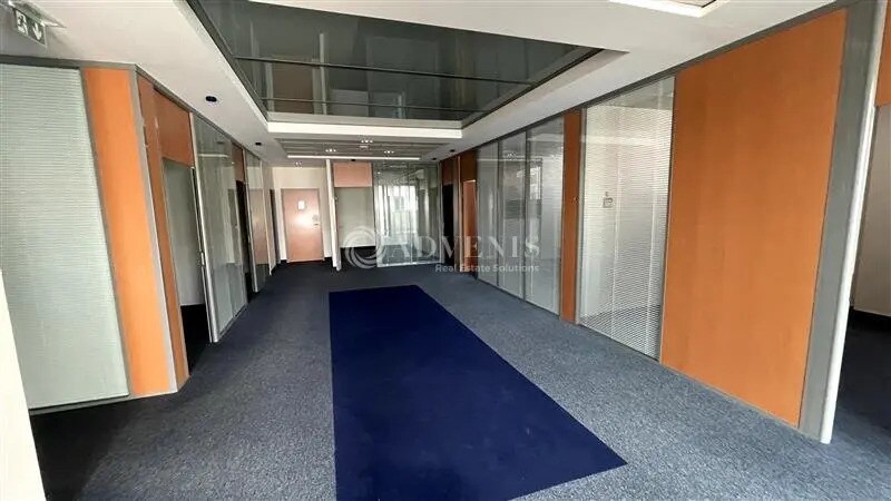 Office in Torcy for lease - Interior Photo - Image 3 of 10