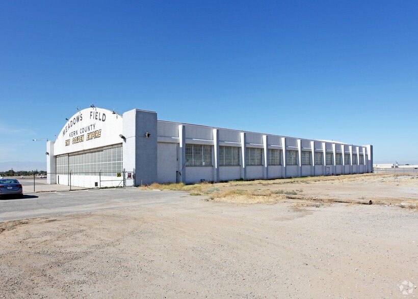 1201 Skyway Dr, Bakersfield, CA à vendre - Photo du bâtiment - Image 1 de 1