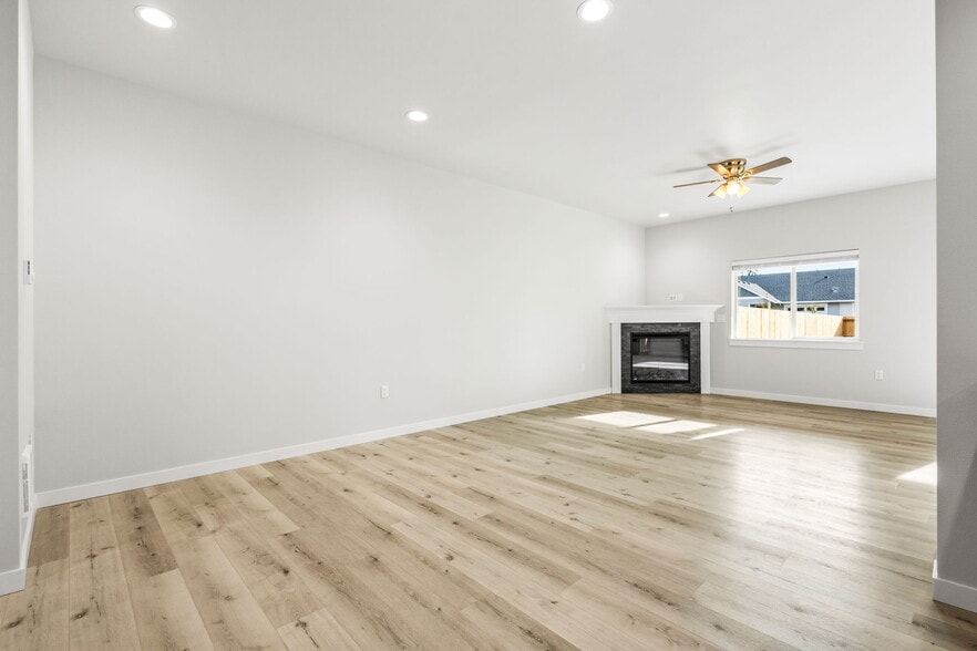 3619 Green River Rd, Sweet Home, OR à vendre - Photo du bâtiment - Image 2 de 35