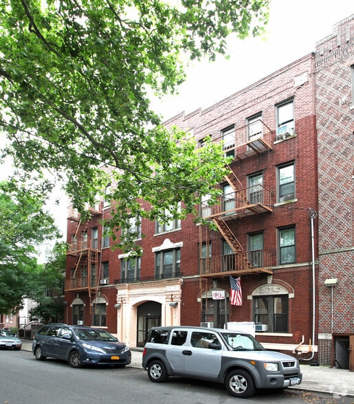 926 47th St, Brooklyn, NY à vendre - Photo du bâtiment - Image 3 de 6