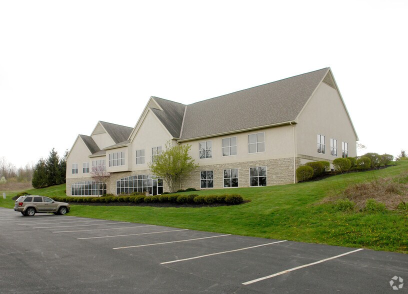 1460-1466 Manning Pky, Powell, OH à vendre - Photo du bâtiment - Image 3 de 13