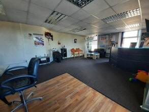 41 Every St, Nelson for lease Interior Photo- Image 2 of 5
