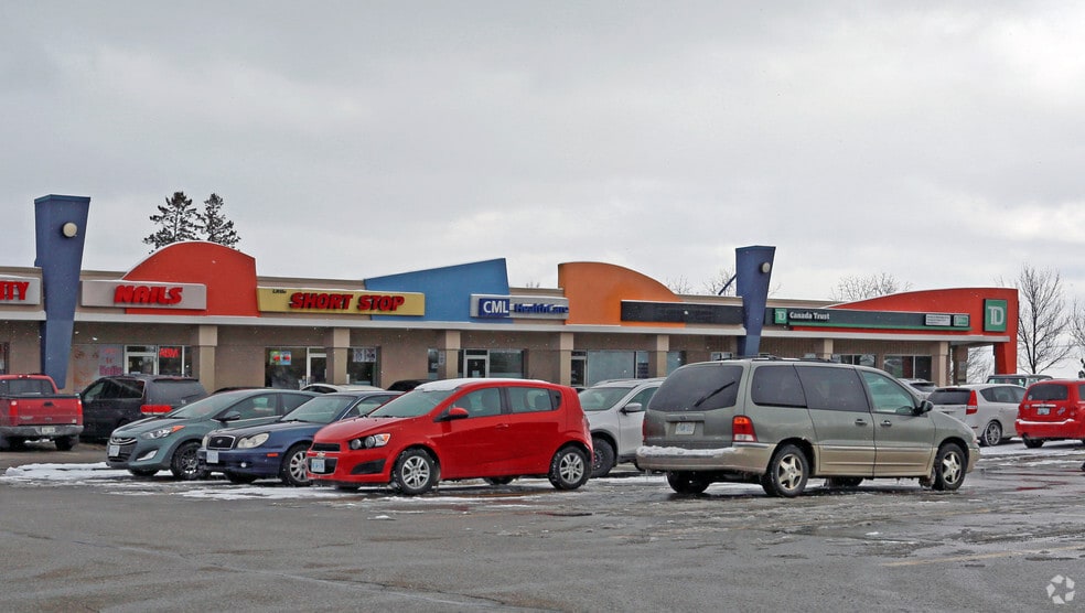 130 Cedar St, Cambridge, ON for lease - Building Photo - Image 3 of 14