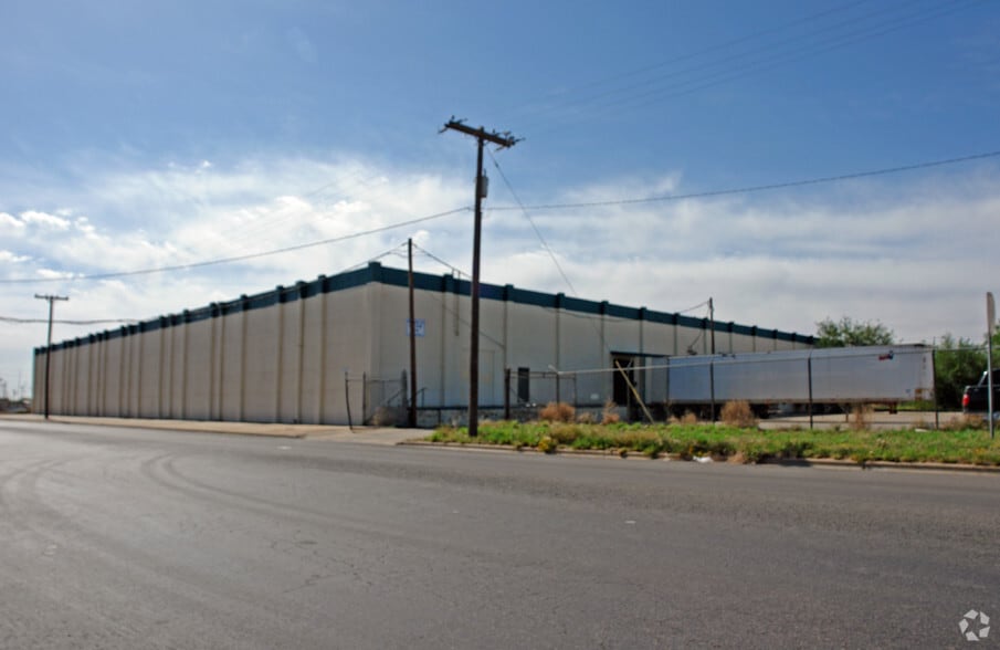 4002 Magnolia Ave, Lubbock, TX for lease - Primary Photo - Image 1 of 5