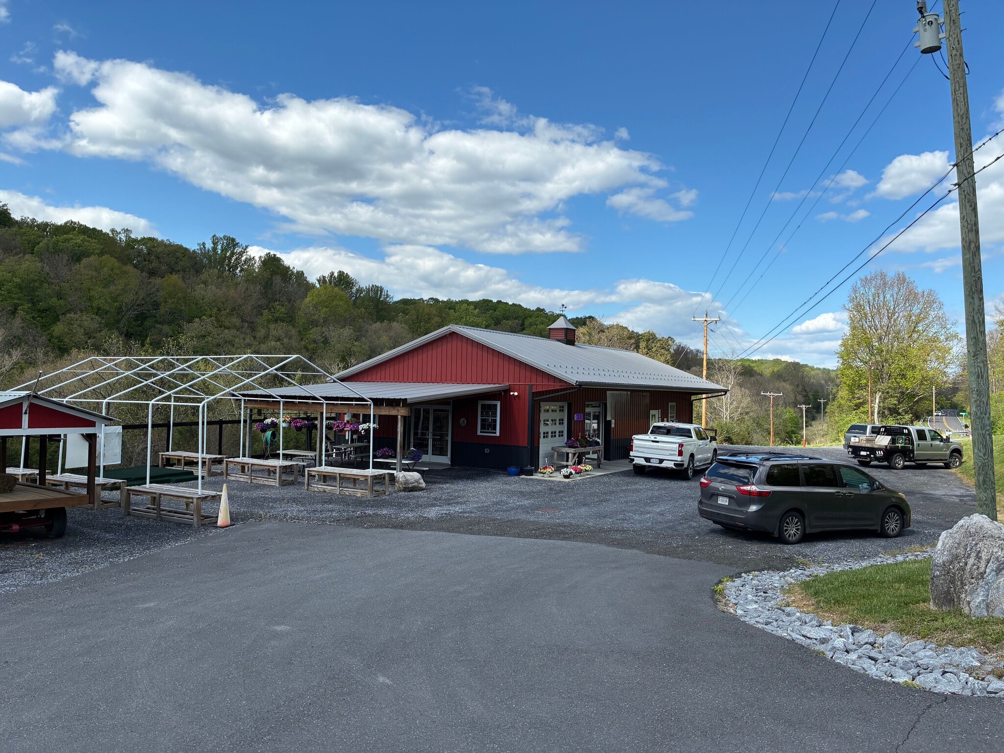 885 Stonewall Jackson Hwy, Bentonville, VA for lease Building Photo- Image 1 of 3