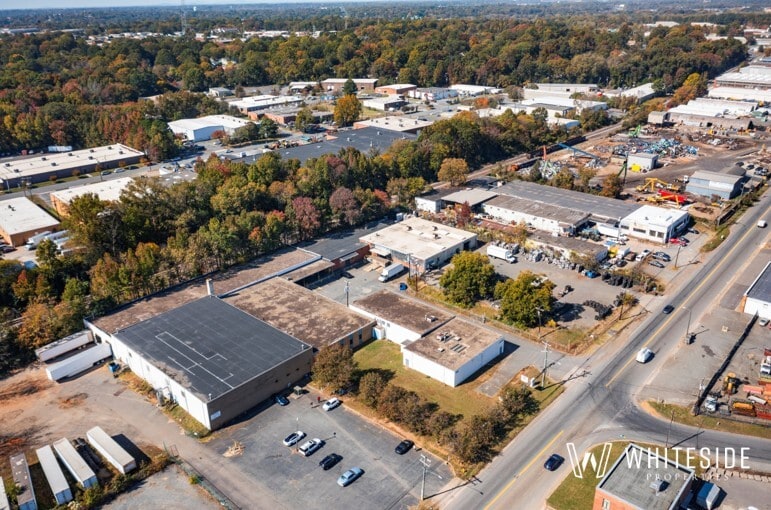 227 Atando Ave, Charlotte, NC for lease - Building Photo - Image 2 of 3
