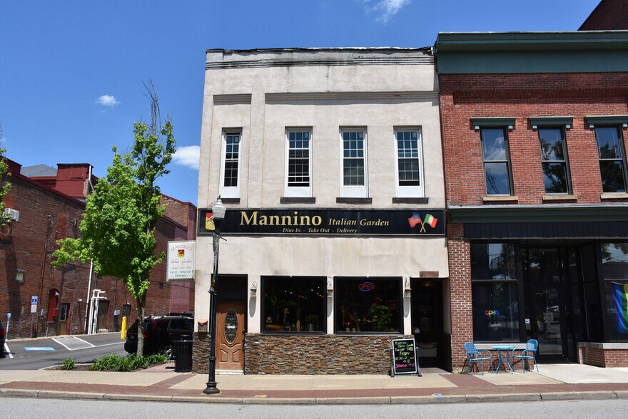 283 Chestnut St, Meadville, PA à vendre - Photo du bâtiment - Image 1 de 48