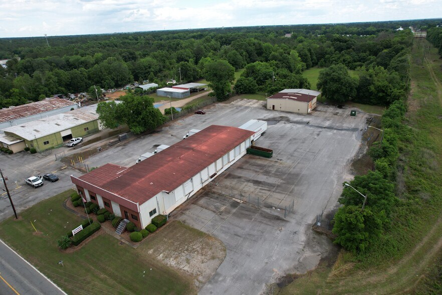 1710 W Town rd, Albany, GA à vendre - Photo du bâtiment - Image 2 de 6