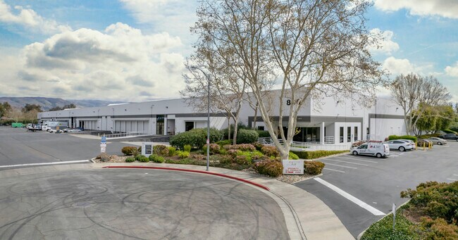 Plus de détails pour 890 Service St, San Jose, CA - Industriel à louer