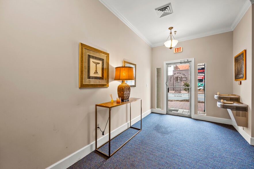 131 W Fourth St, Winston-Salem, NC à vendre - Photo du bâtiment - Image 3 de 5
