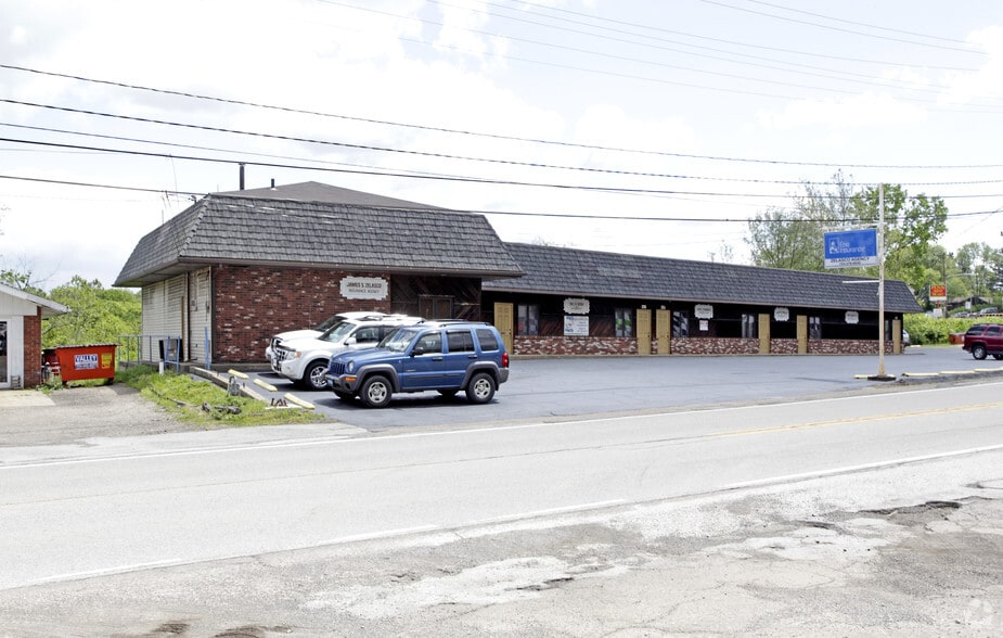 2496 Brodhead Rd, Aliquippa, PA for lease - Building Photo - Image 2 of 3